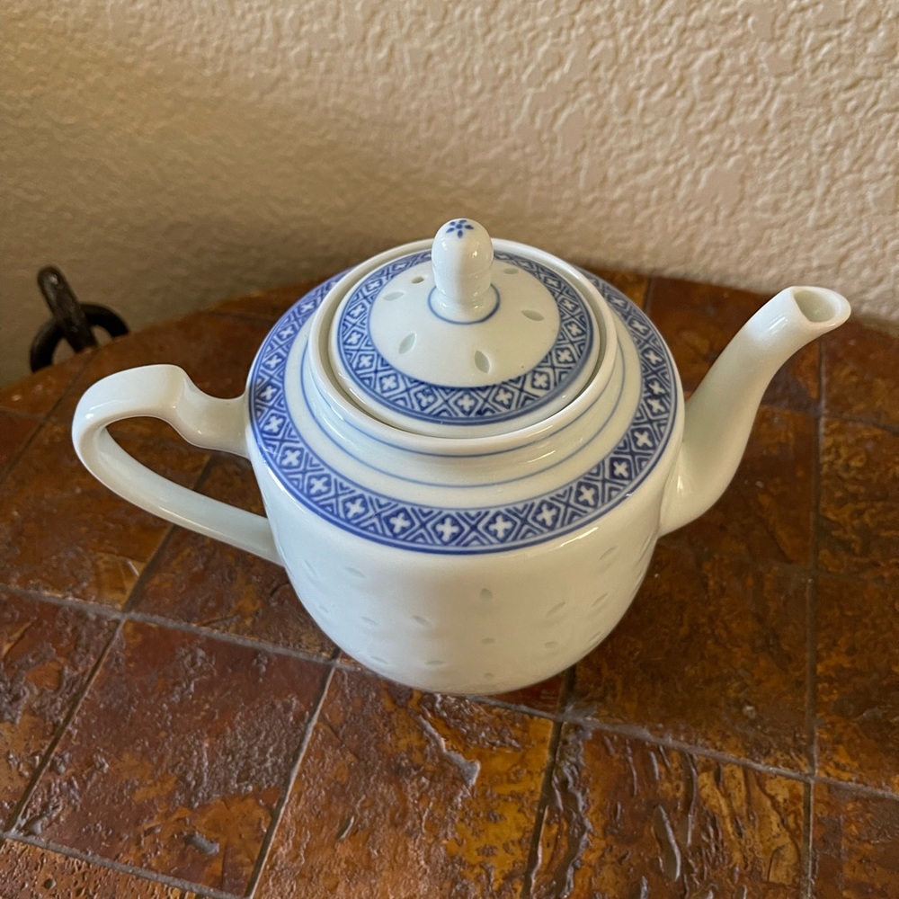 Vintage Tea Pot 💛HP💛 - Picture 2 of 14